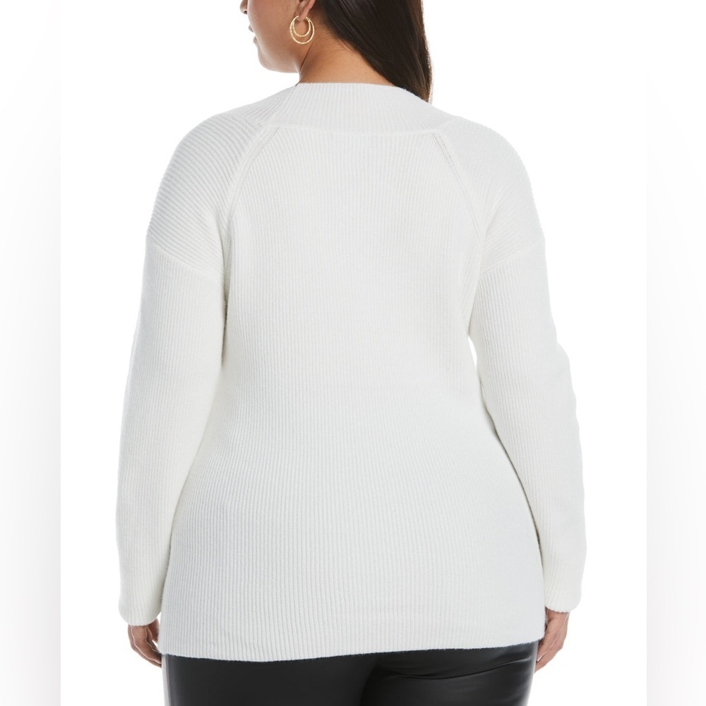 CUTOUT NECK SWEATER
ELLA Rafaella - Picture 2 of 4